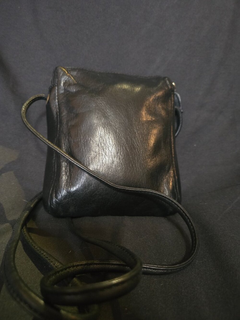 Nine West Black Genuine Leather Crossbody Bag Dual Zip Gold Hardware - Picture 3 of 8